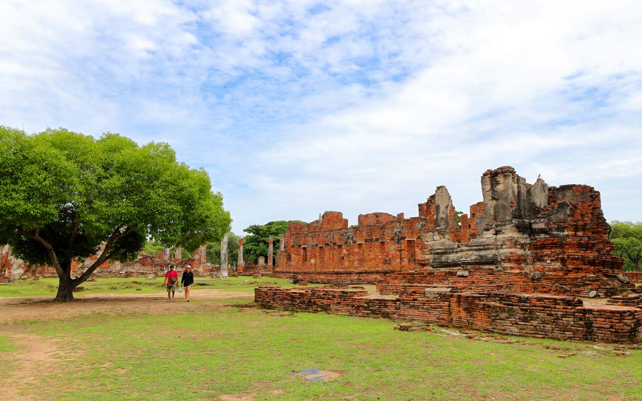 When is the best time to visit Thailand?