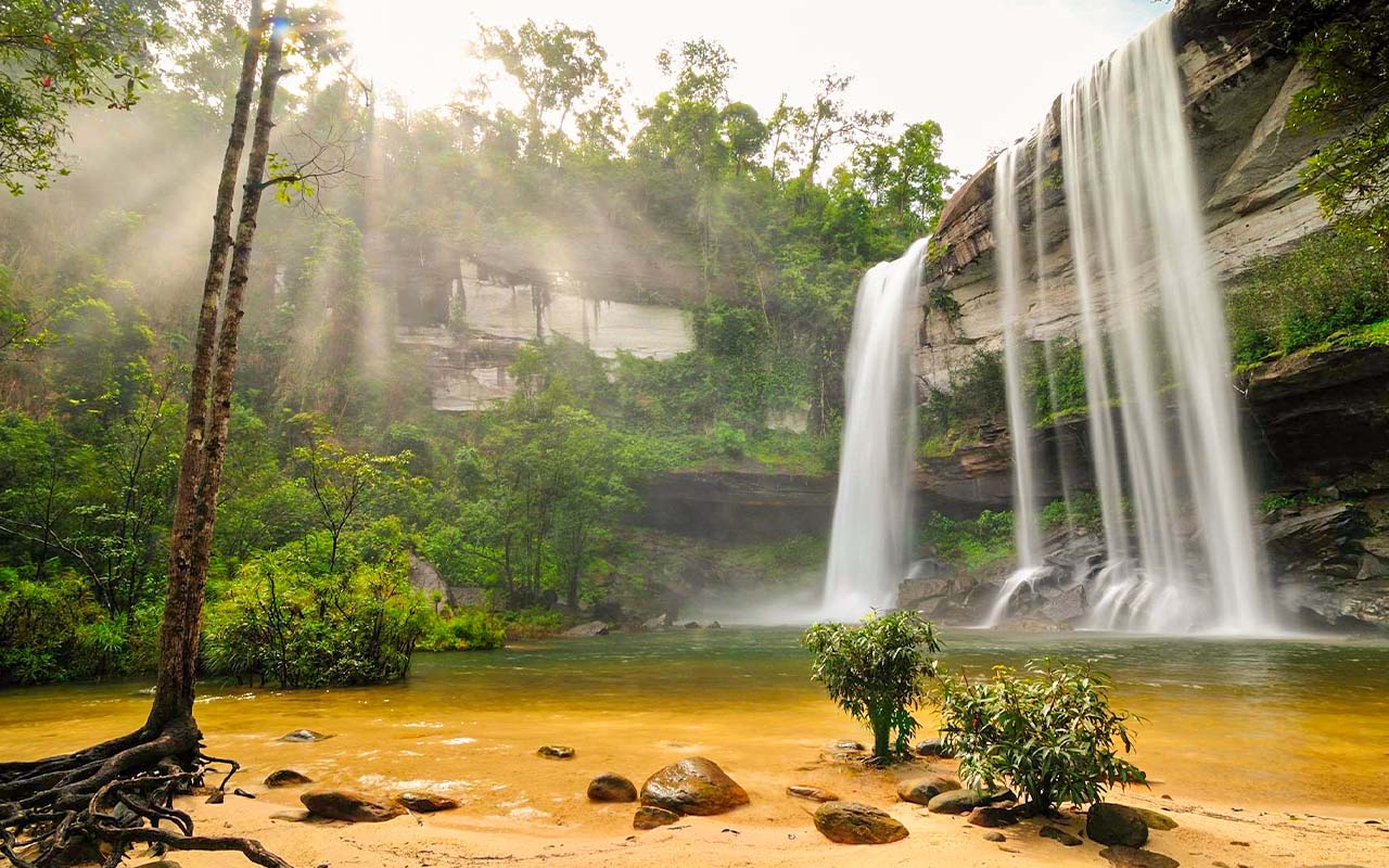 When is the best time to visit Thailand?