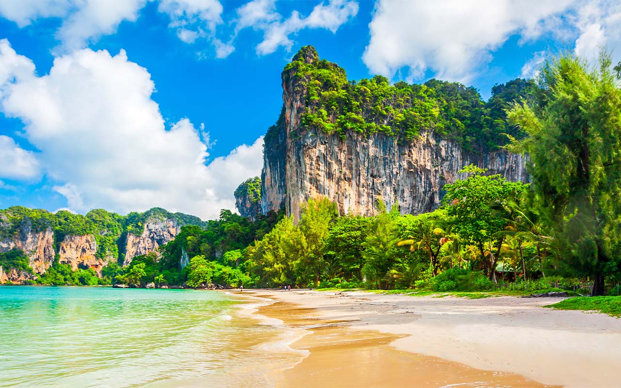 When is the best time to visit Thailand?