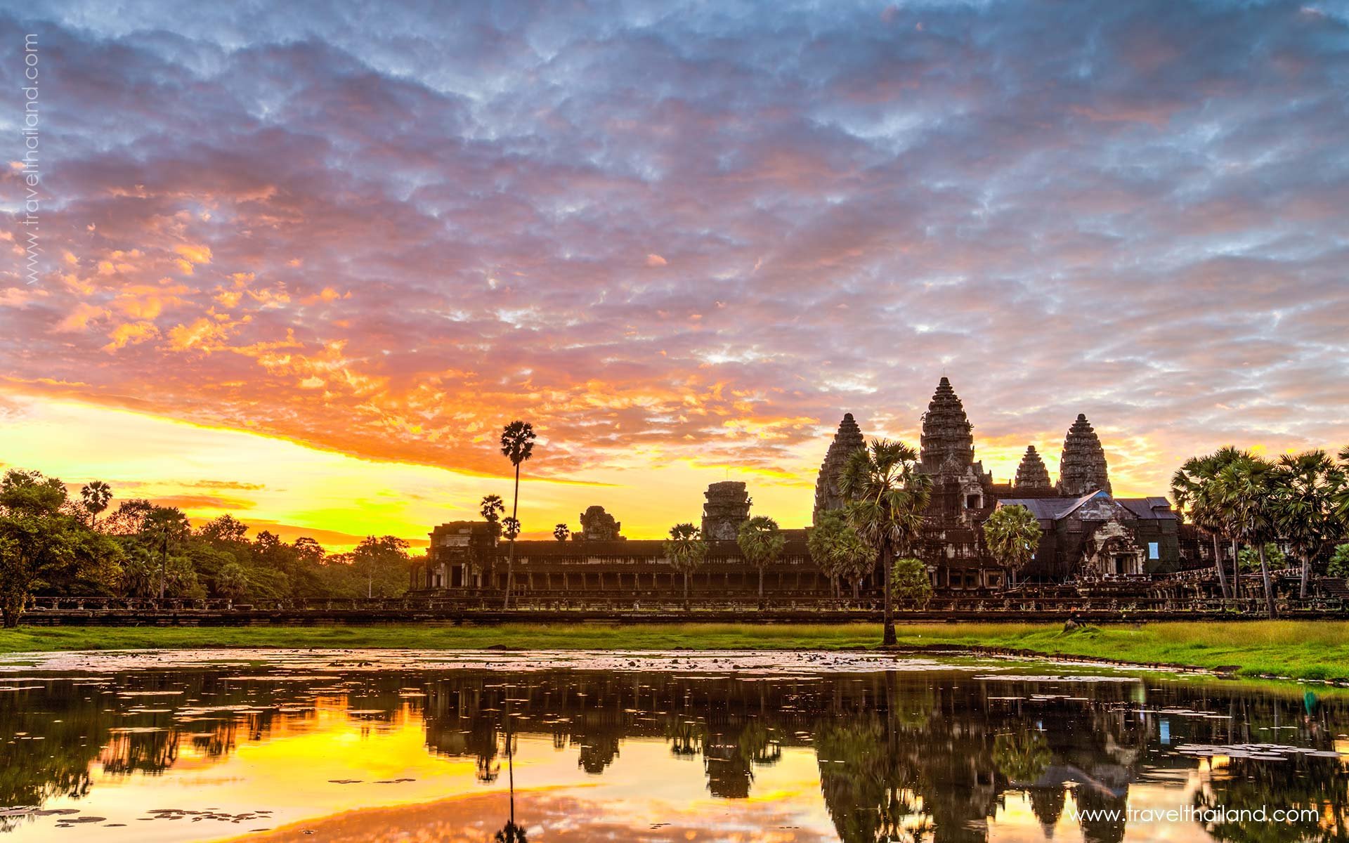 Creating Memories from Bangkok to Halong Bay - 6 Days