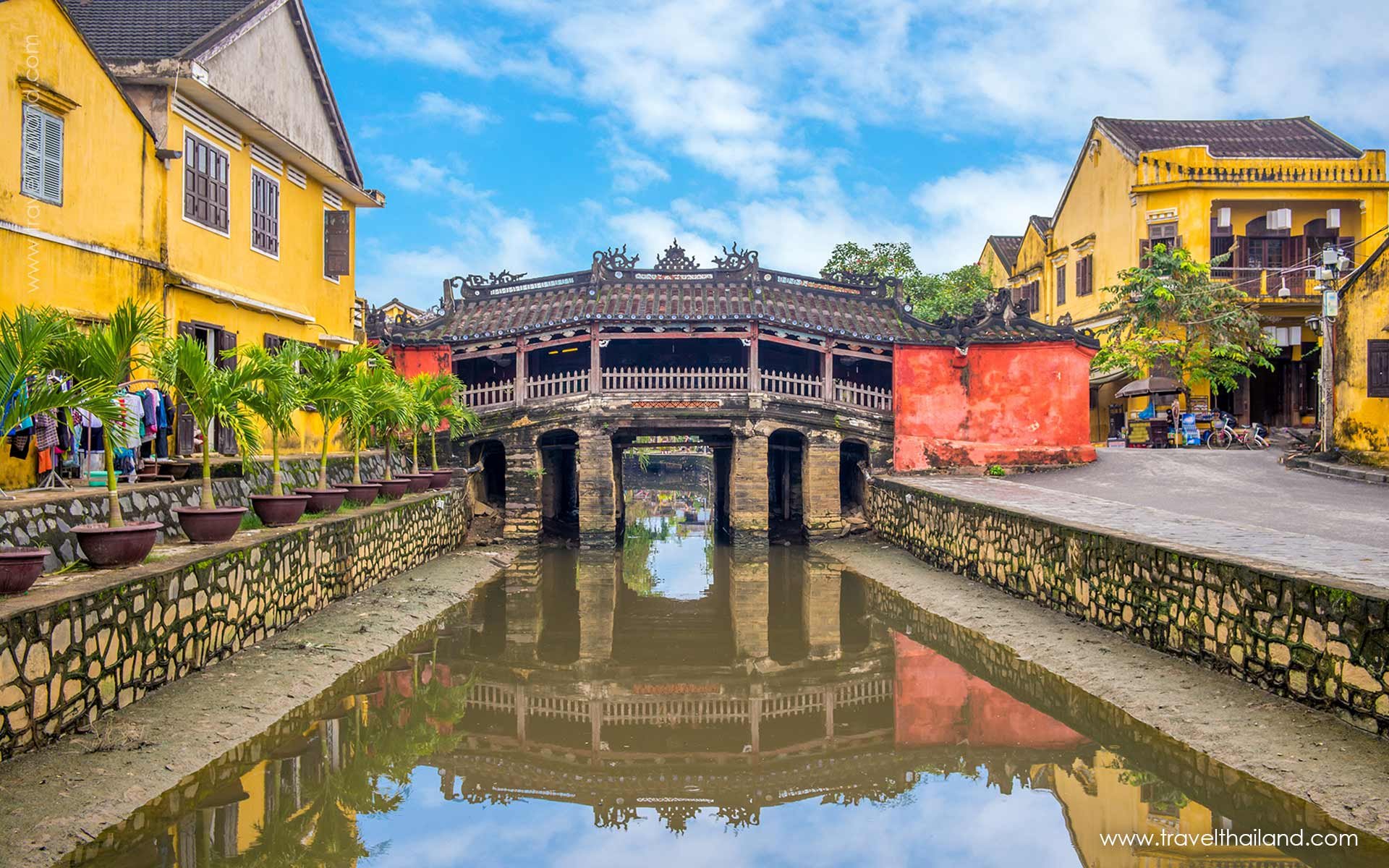 Creating Memories from Bangkok to Halong Bay - 6 Days